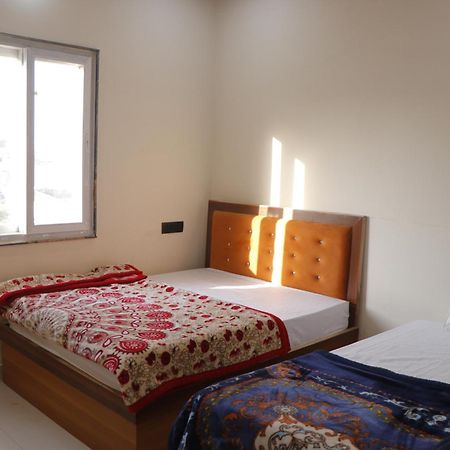 Dolphin Guest House Mathura Luaran gambar